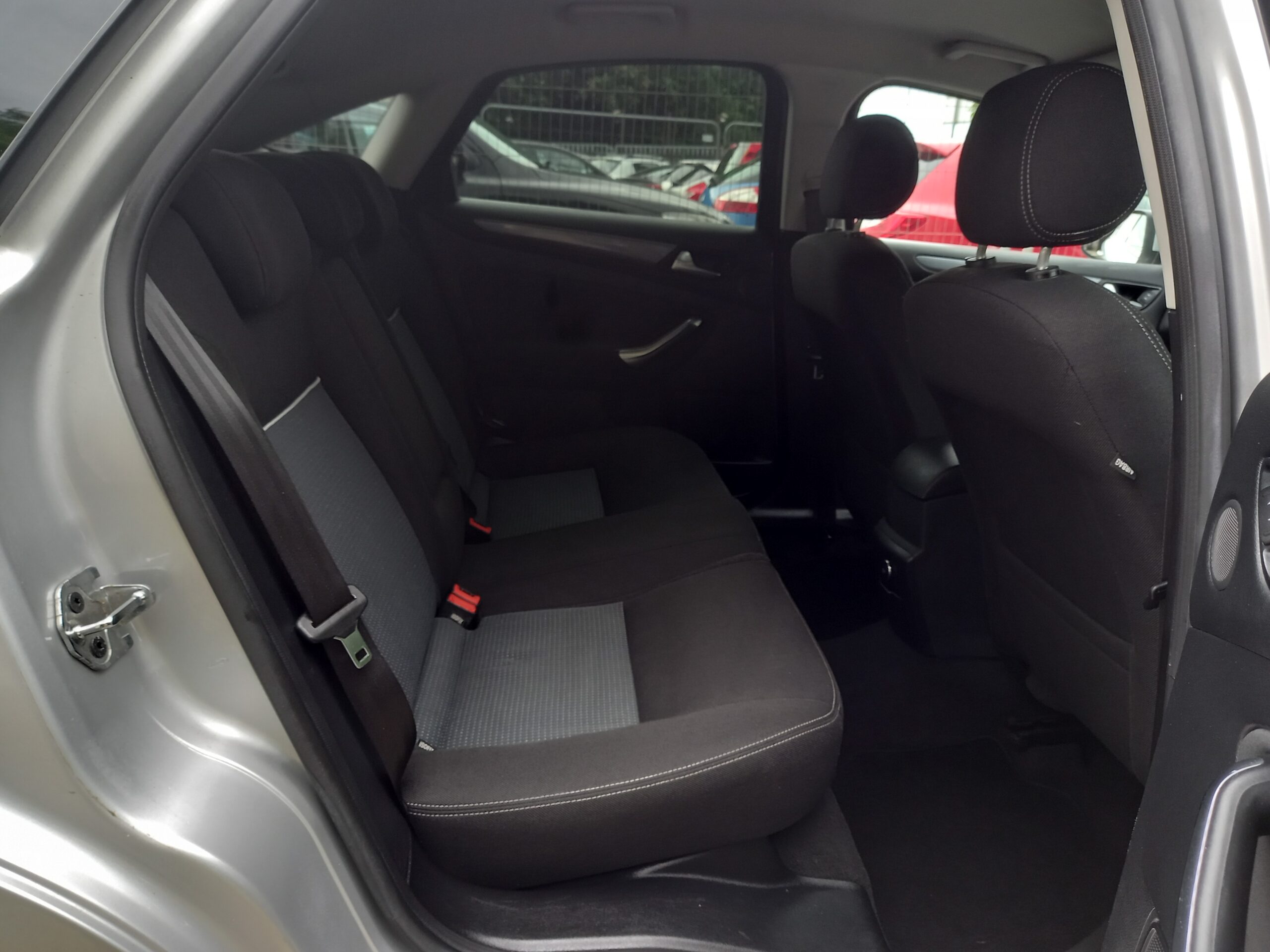 FORD MONDEO 2.0 TDCi 140 Zetec Business Edition 5dr 2013 104,000 Miles Full Service History £35 road tax 3 Months Warranty - Image 19