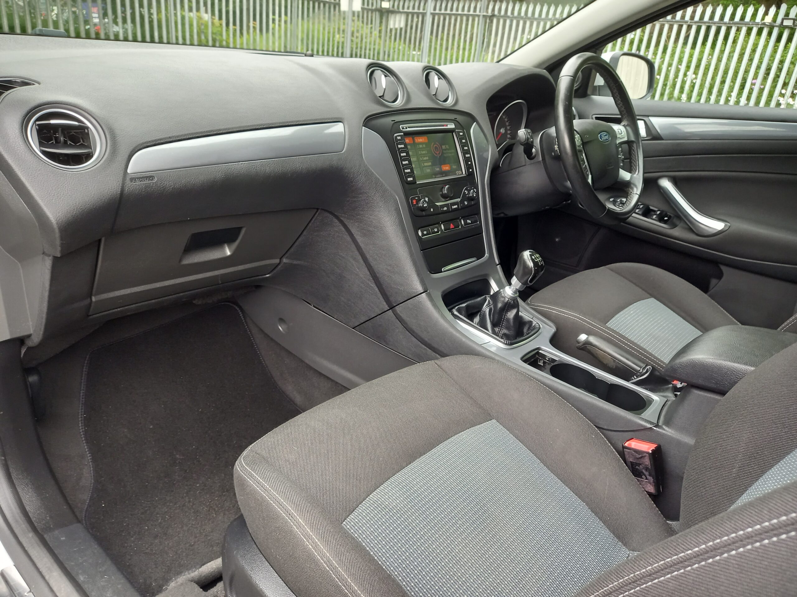 FORD MONDEO 2.0 TDCi 140 Zetec Business Edition 5dr 2013 104,000 Miles Full Service History £35 road tax 3 Months Warranty - Image 20