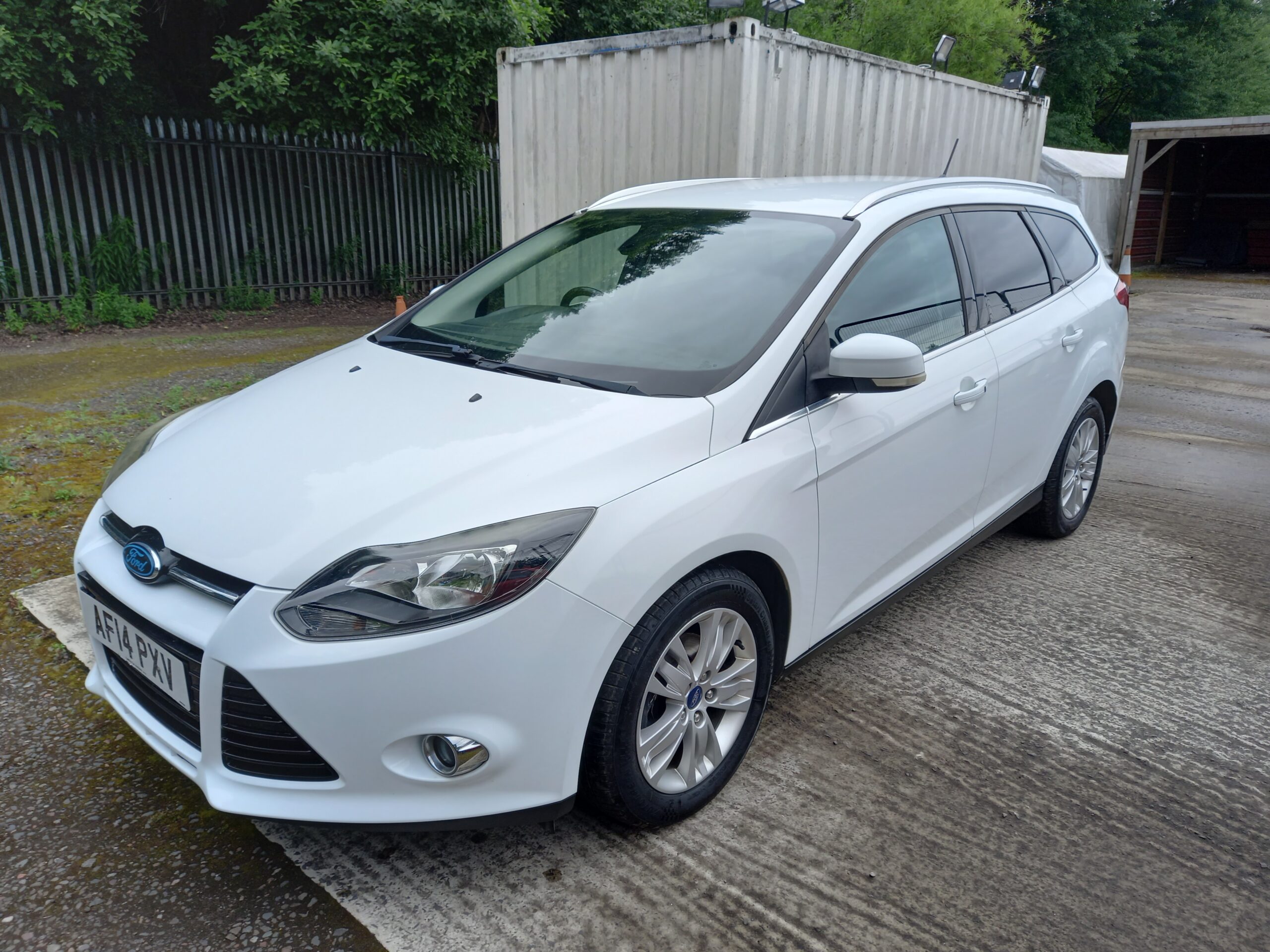 FORD FOCUS 1.6 TDCi 115 Titanium Navigator 5dr Estate 84,000 Miles Full Service History £20 tax 3 Months Warranty - Image 3