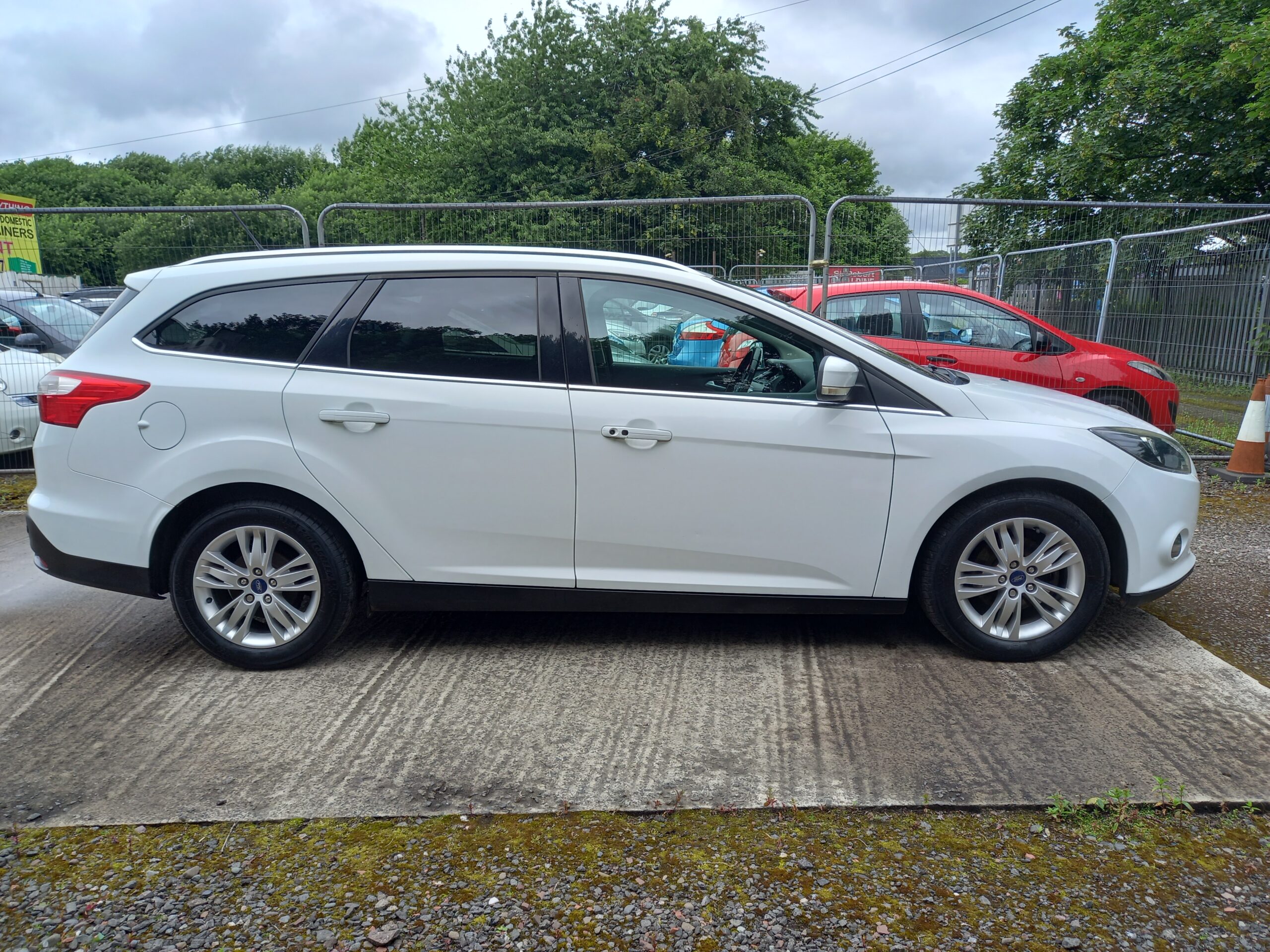 FORD FOCUS 1.6 TDCi 115 Titanium Navigator 5dr Estate 84,000 Miles Full Service History £20 tax 3 Months Warranty - Image 9