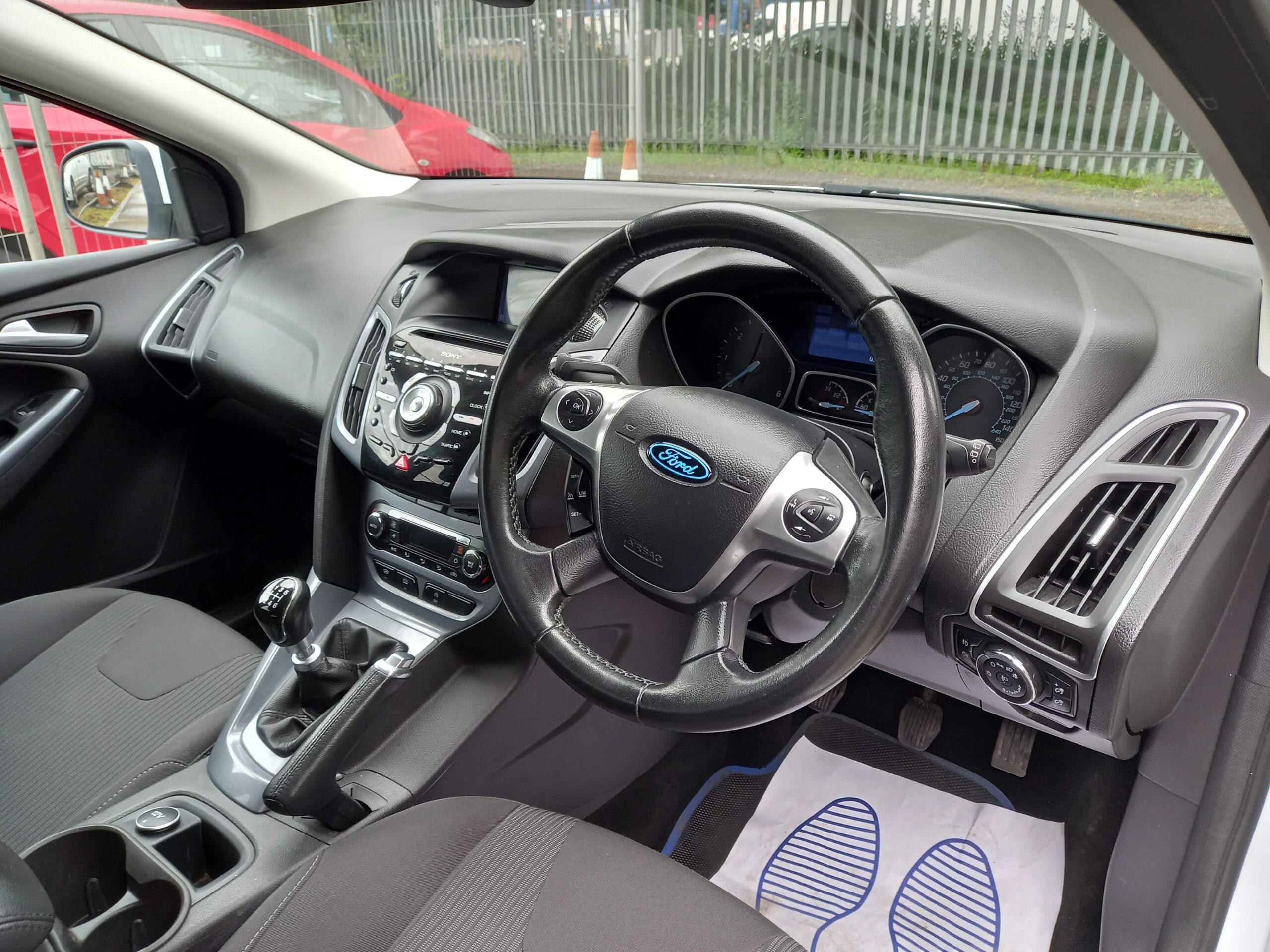 FORD FOCUS 1.6 TDCi 115 Titanium Navigator 5dr Estate 84,000 Miles Full Service History £20 tax 3 Months Warranty - Image 10