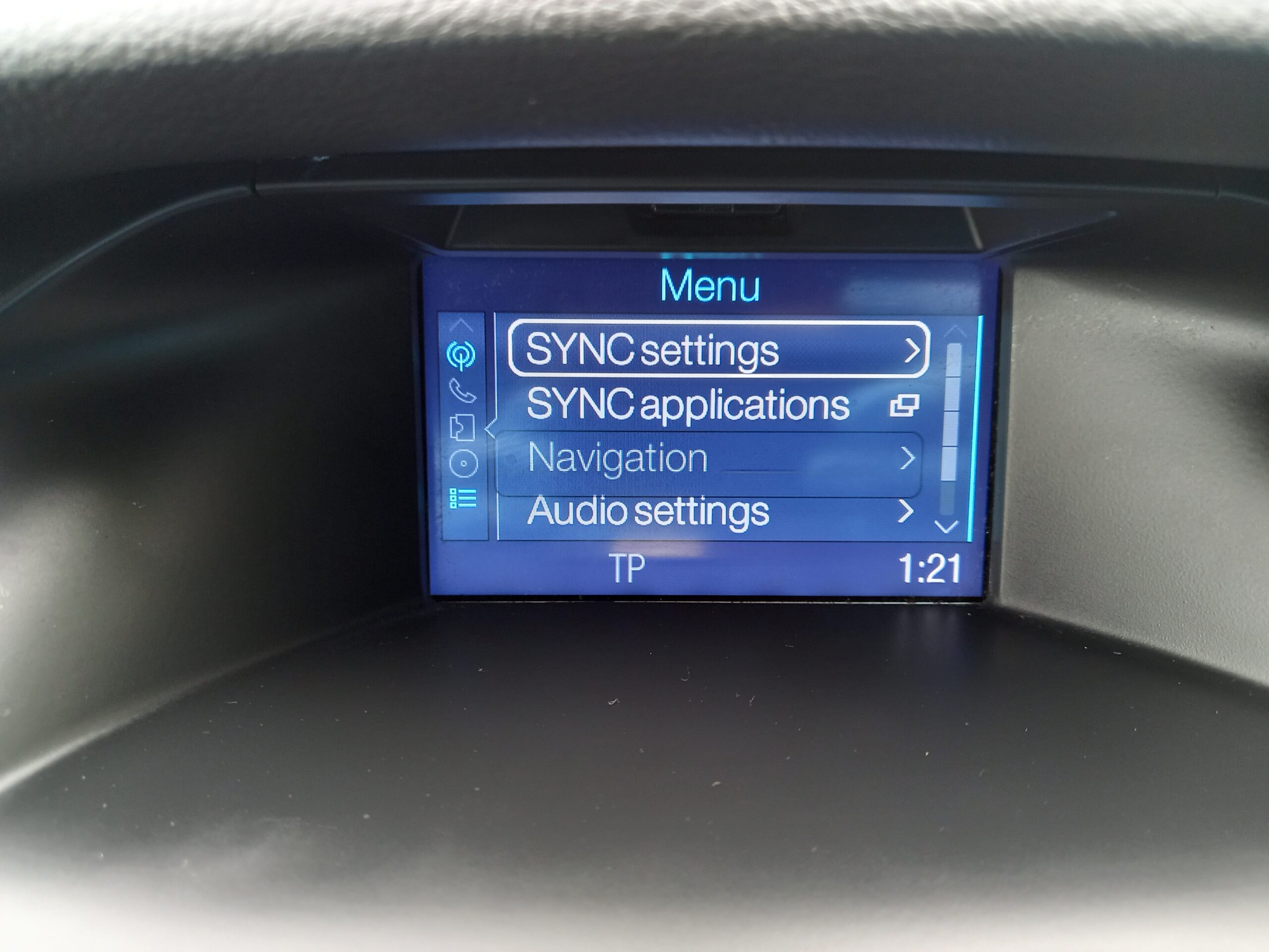FORD FOCUS 1.6 TDCi 115 Titanium Navigator 5dr Estate 84,000 Miles Full Service History £20 tax 3 Months Warranty - Image 24