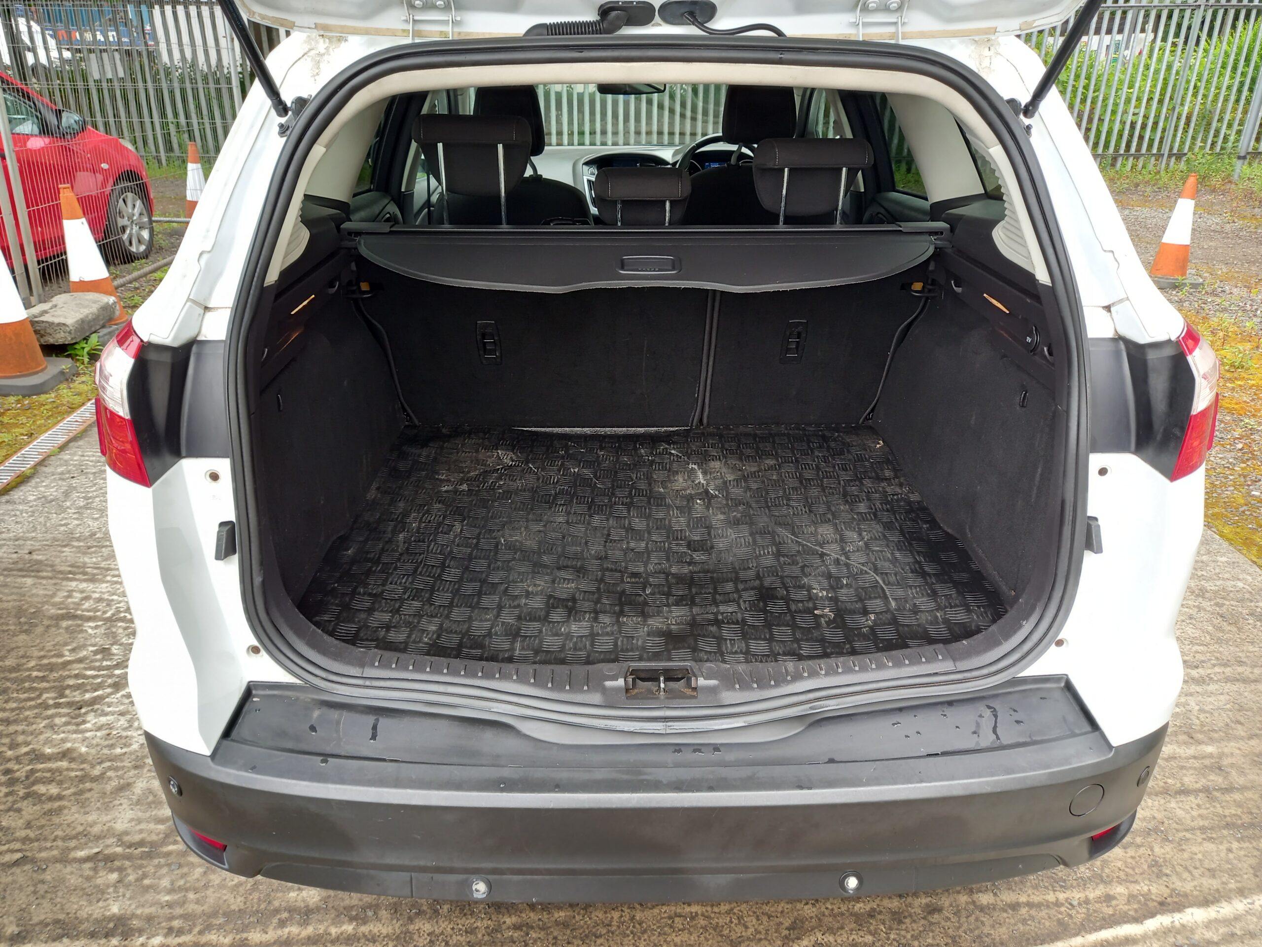FORD FOCUS 1.6 TDCi 115 Titanium Navigator 5dr Estate 84,000 Miles Full Service History £20 tax 3 Months Warranty - Image 35