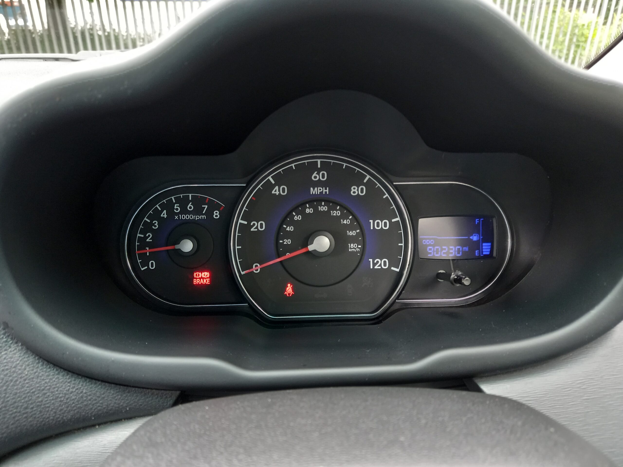 HYUNDAI I10 1.2 Active 5dr 2011 grey 90,000 Miles £20 road tax * Warranty * - Image 28