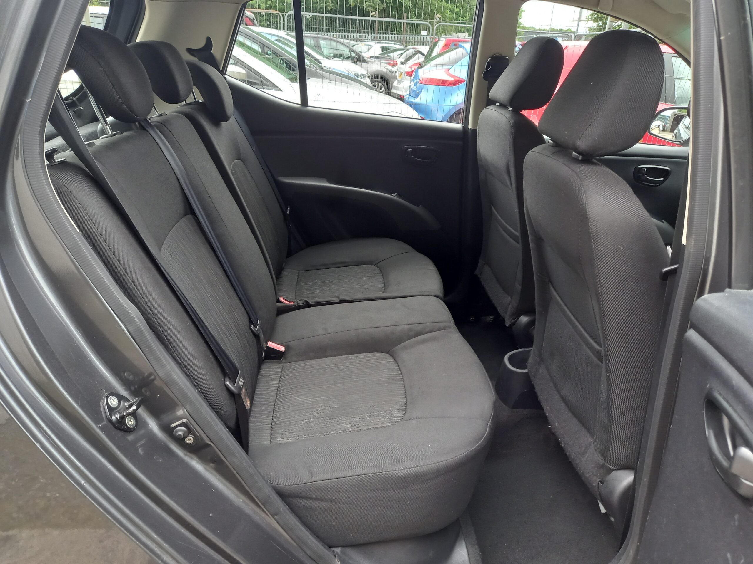 HYUNDAI I10 1.2 Active 5dr 2011 grey 90,000 Miles £20 road tax * Warranty * - Image 20