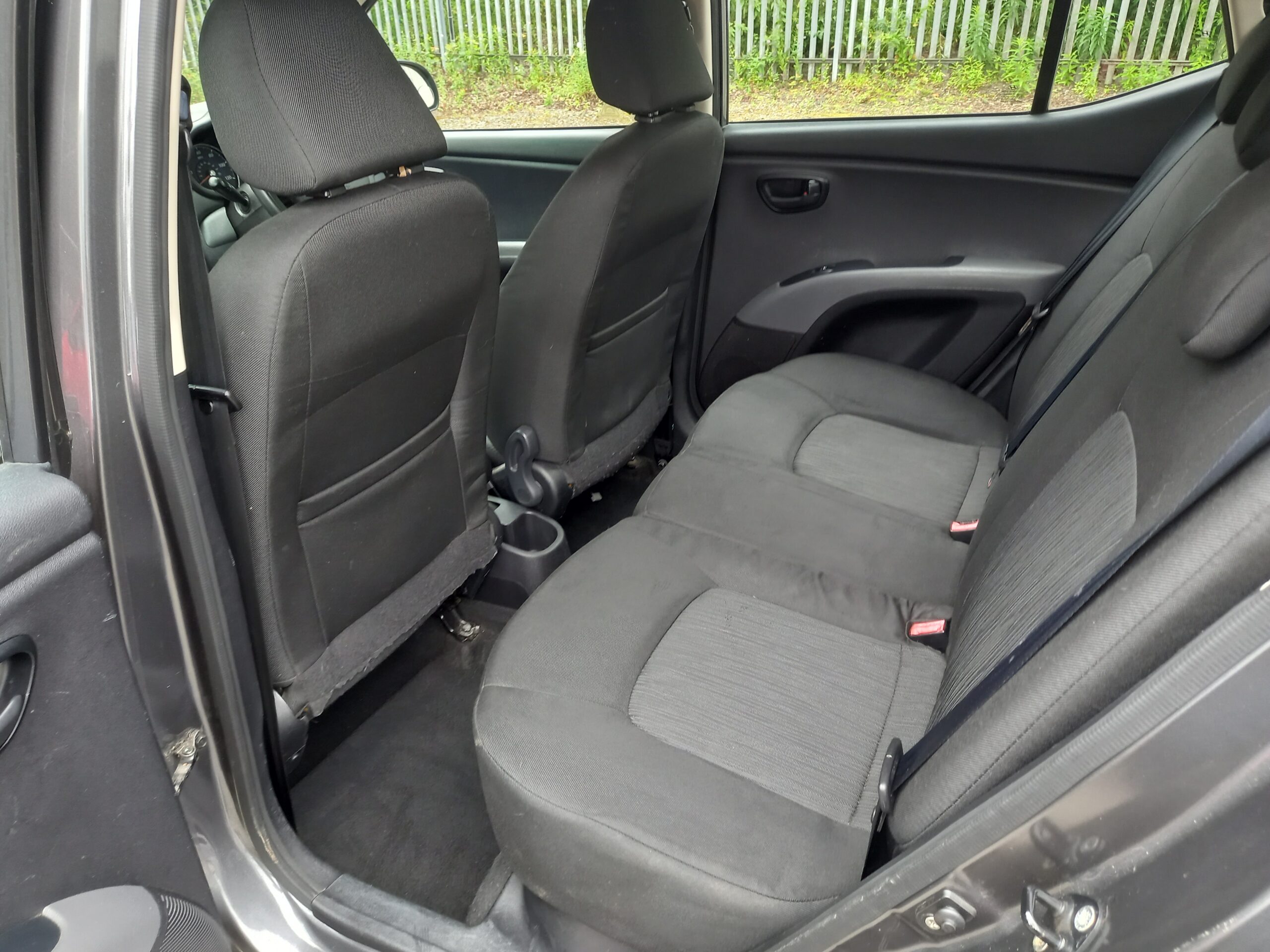 HYUNDAI I10 1.2 Active 5dr 2011 grey 90,000 Miles £20 road tax * Warranty * - Image 25