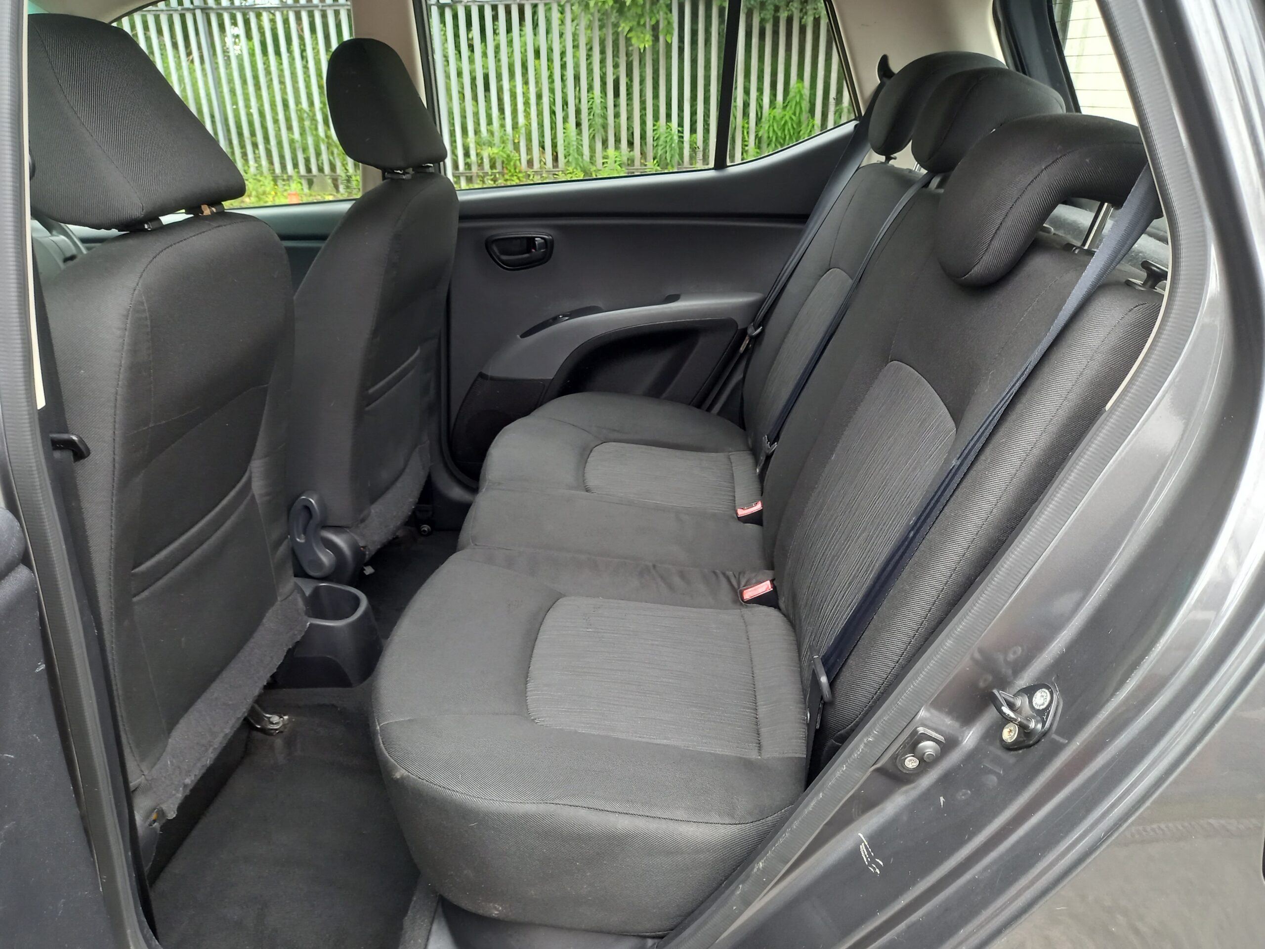 HYUNDAI I10 1.2 Active 5dr 2011 grey 90,000 Miles £20 road tax * Warranty * - Image 24
