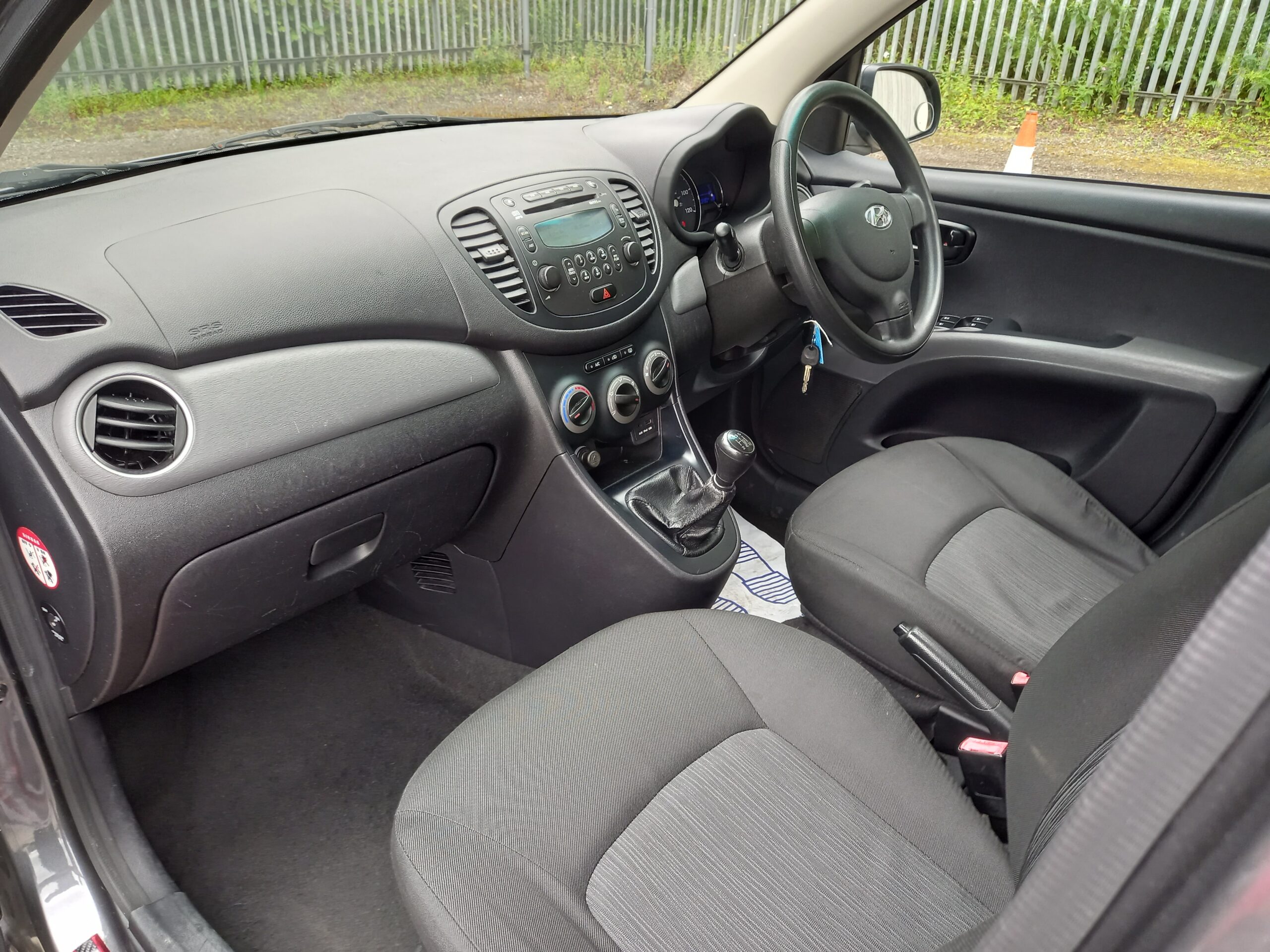 HYUNDAI I10 1.2 Active 5dr 2011 grey 90,000 Miles £20 road tax * Warranty * - Image 23