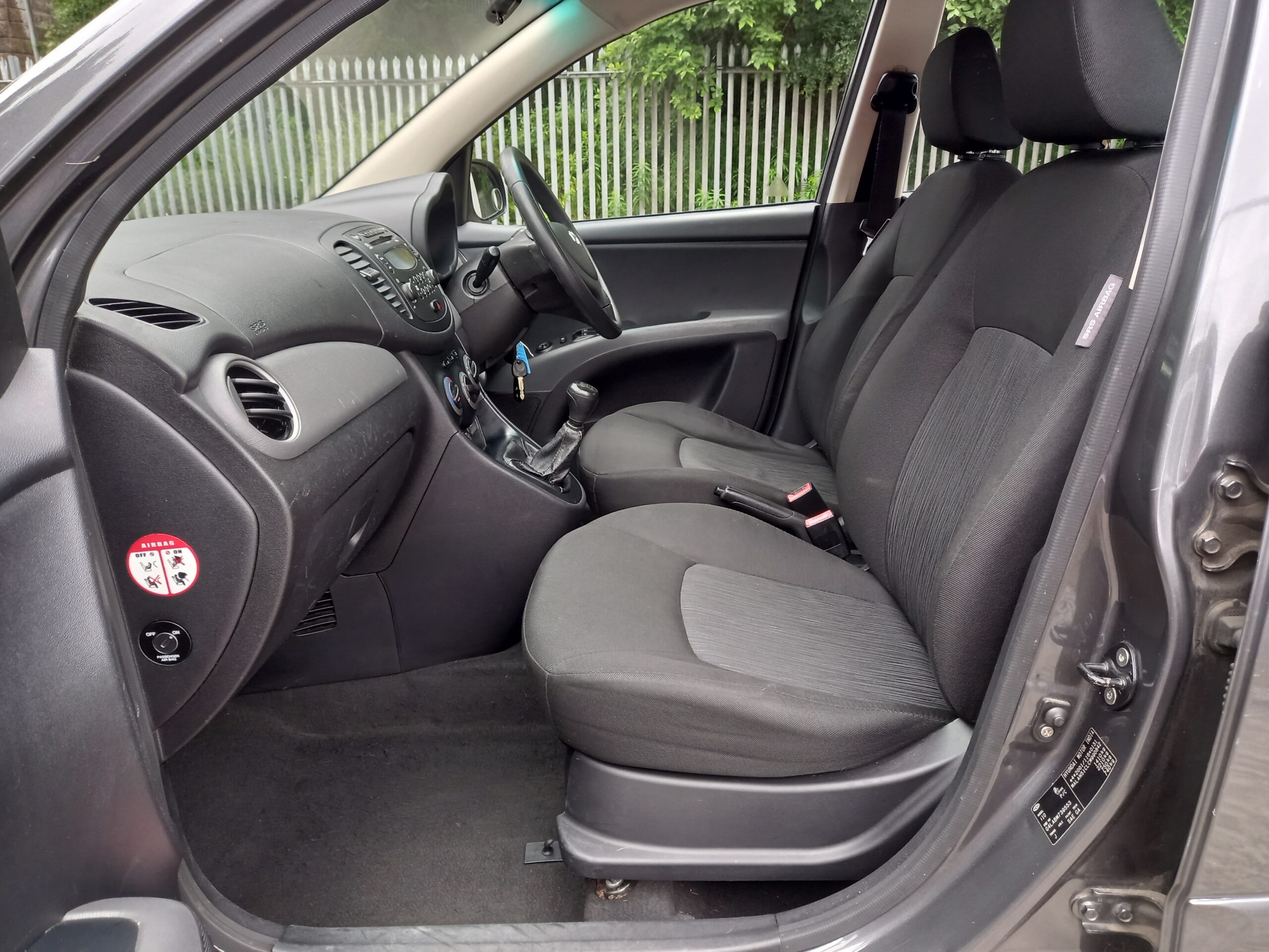 HYUNDAI I10 1.2 Active 5dr 2011 grey 90,000 Miles £20 road tax * Warranty * - Image 22