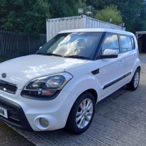 KIA SOUL 1.6 CRDi 2 5dr Automatic 2011 92,000 miles Full Service History 3 Months Warranty