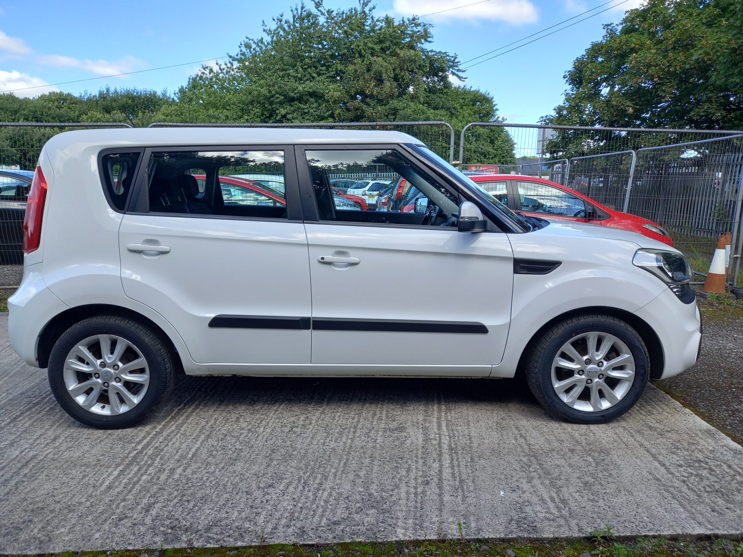 KIA SOUL 1.6 CRDi 2 5dr Automatic 2011 92,000 miles Full Service History 3 Months Warranty - Image 11