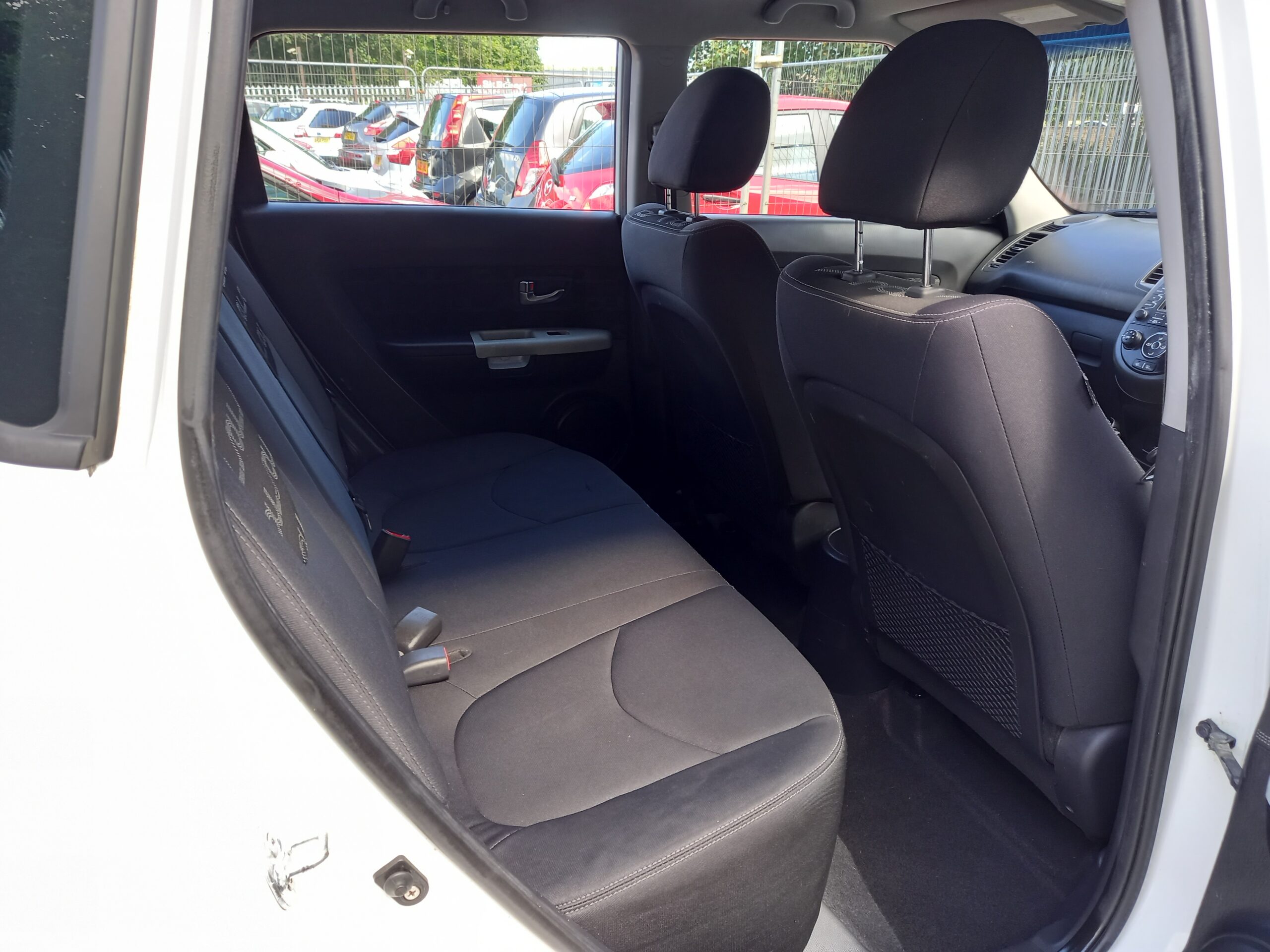 KIA SOUL 1.6 CRDi 2 5dr Automatic 2011 92,000 miles Full Service History 3 Months Warranty - Image 15
