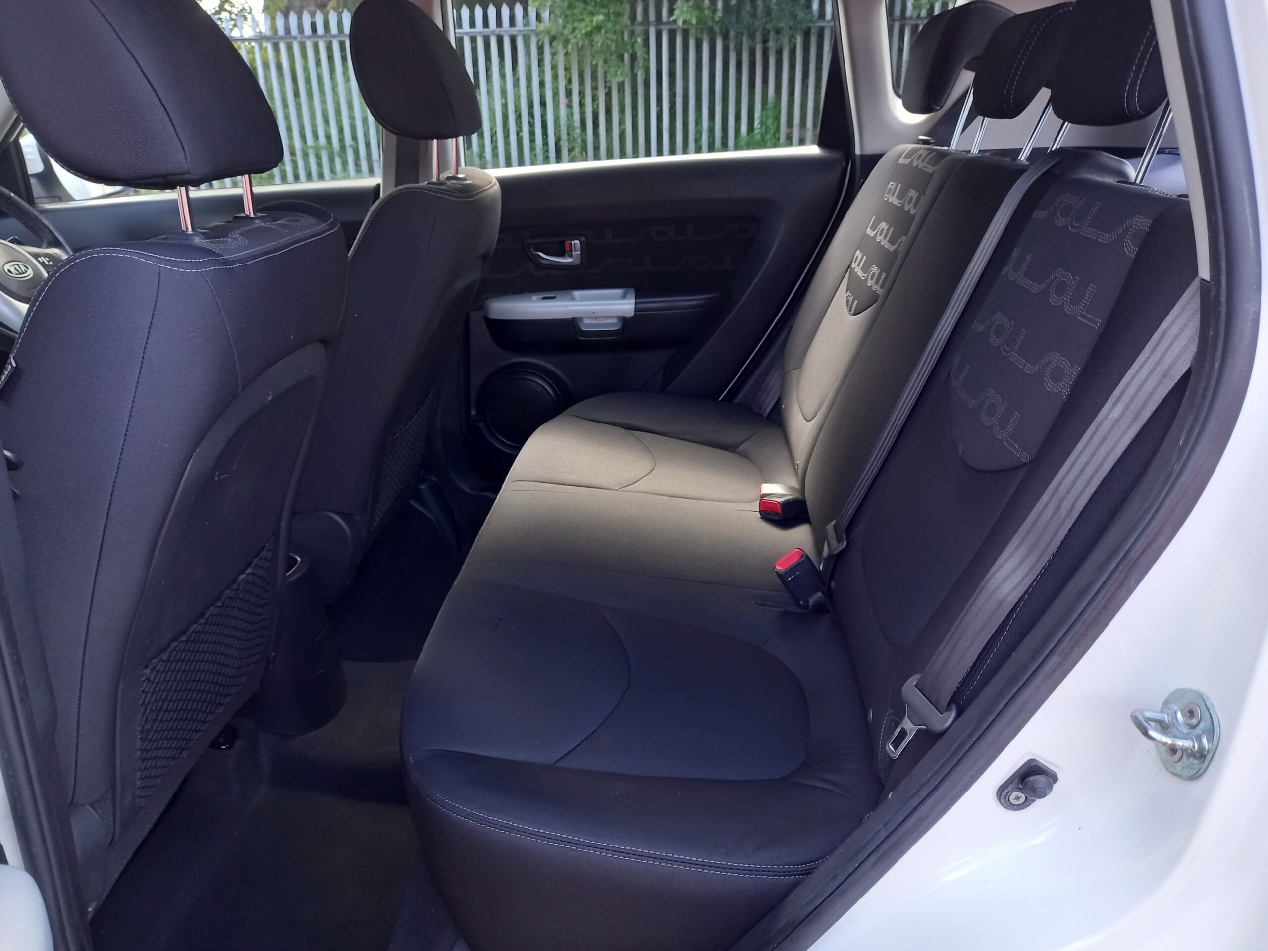 KIA SOUL 1.6 CRDi 2 5dr Automatic 2011 92,000 miles Full Service History 3 Months Warranty - Image 24