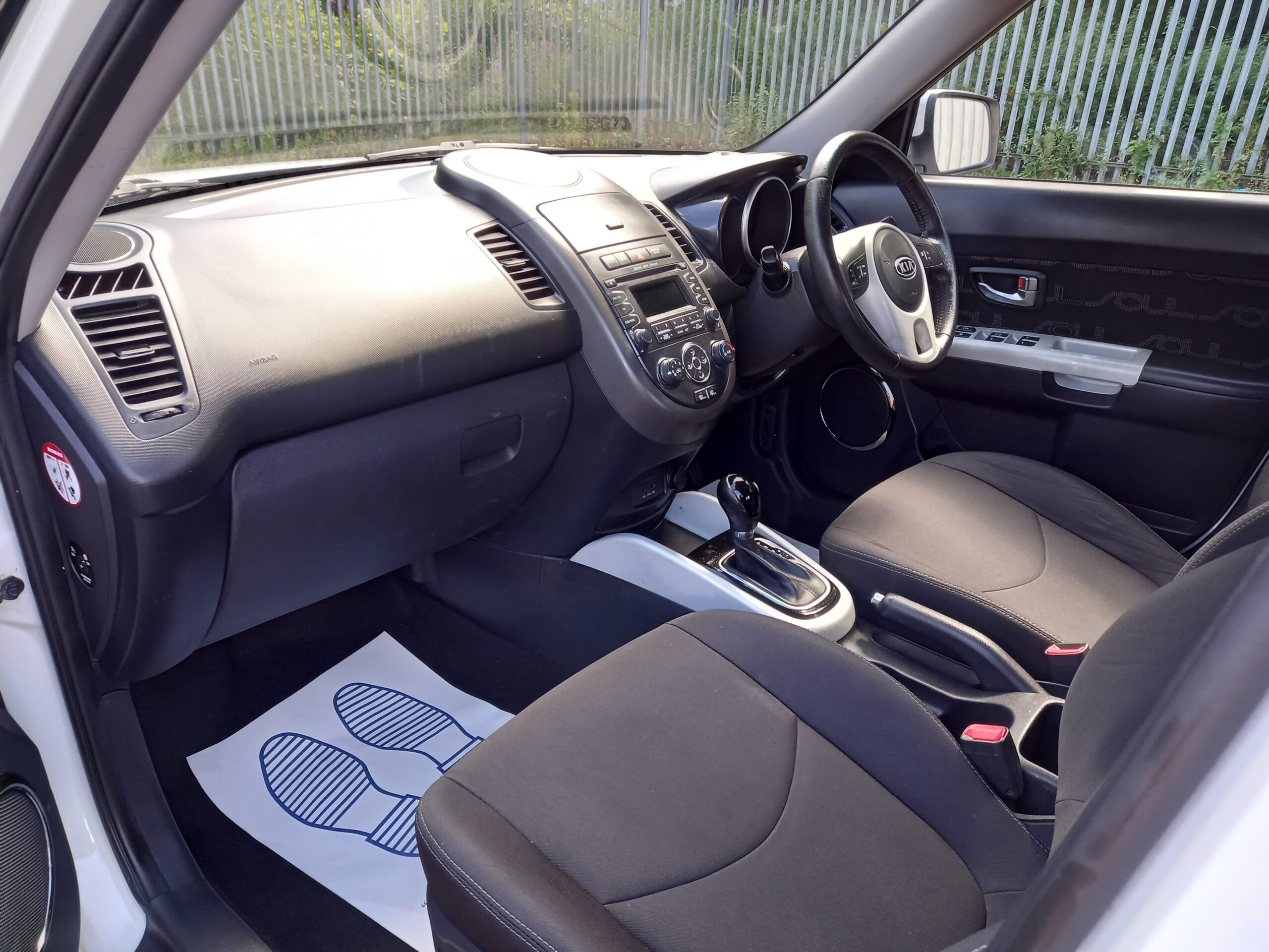 KIA SOUL 1.6 CRDi 2 5dr Automatic 2011 92,000 miles Full Service History 3 Months Warranty - Image 23