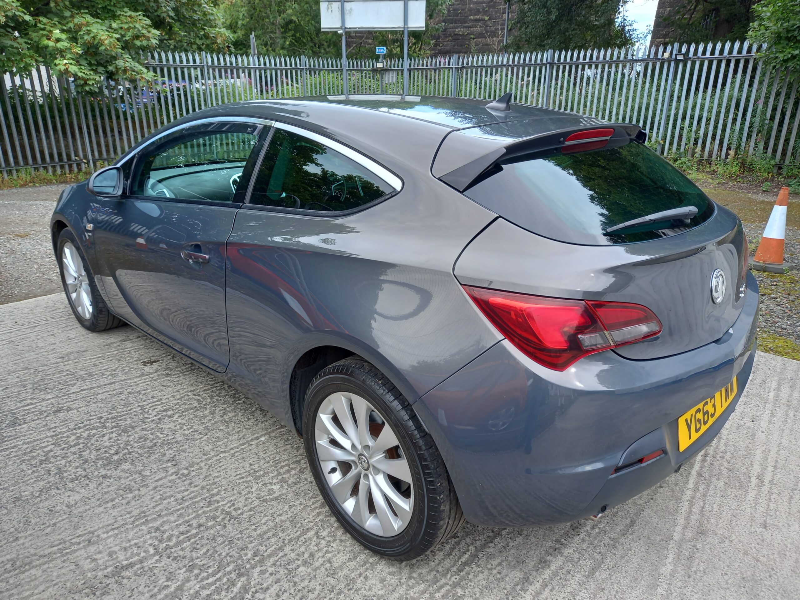 VAUXHALL ASTRA GTC 2.0 CDTi 16V SRi 3dr 2013 163,000 Miles Full Service History - Image 5