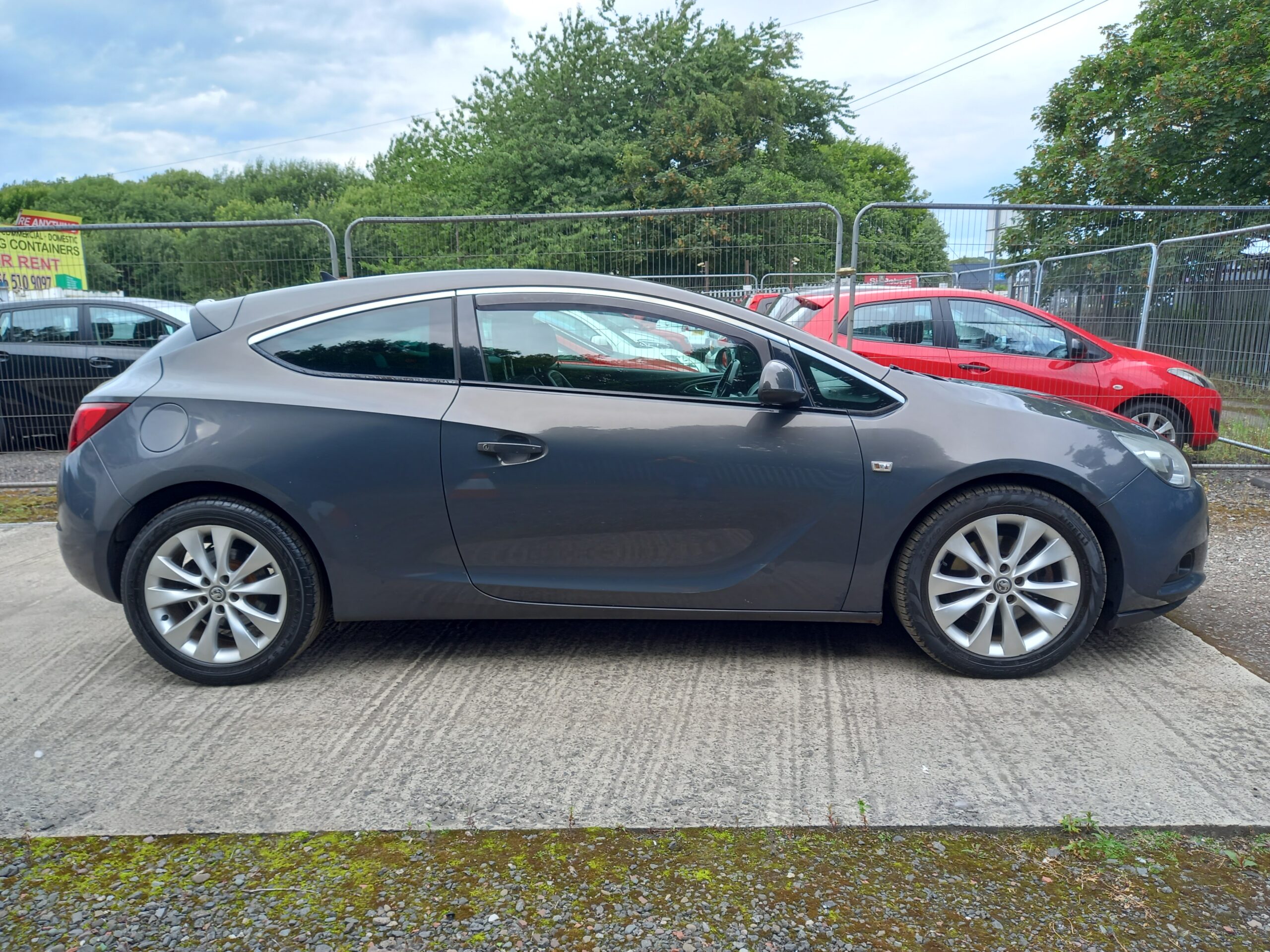 VAUXHALL ASTRA GTC 2.0 CDTi 16V SRi 3dr 2013 163,000 Miles Full Service History - Image 12