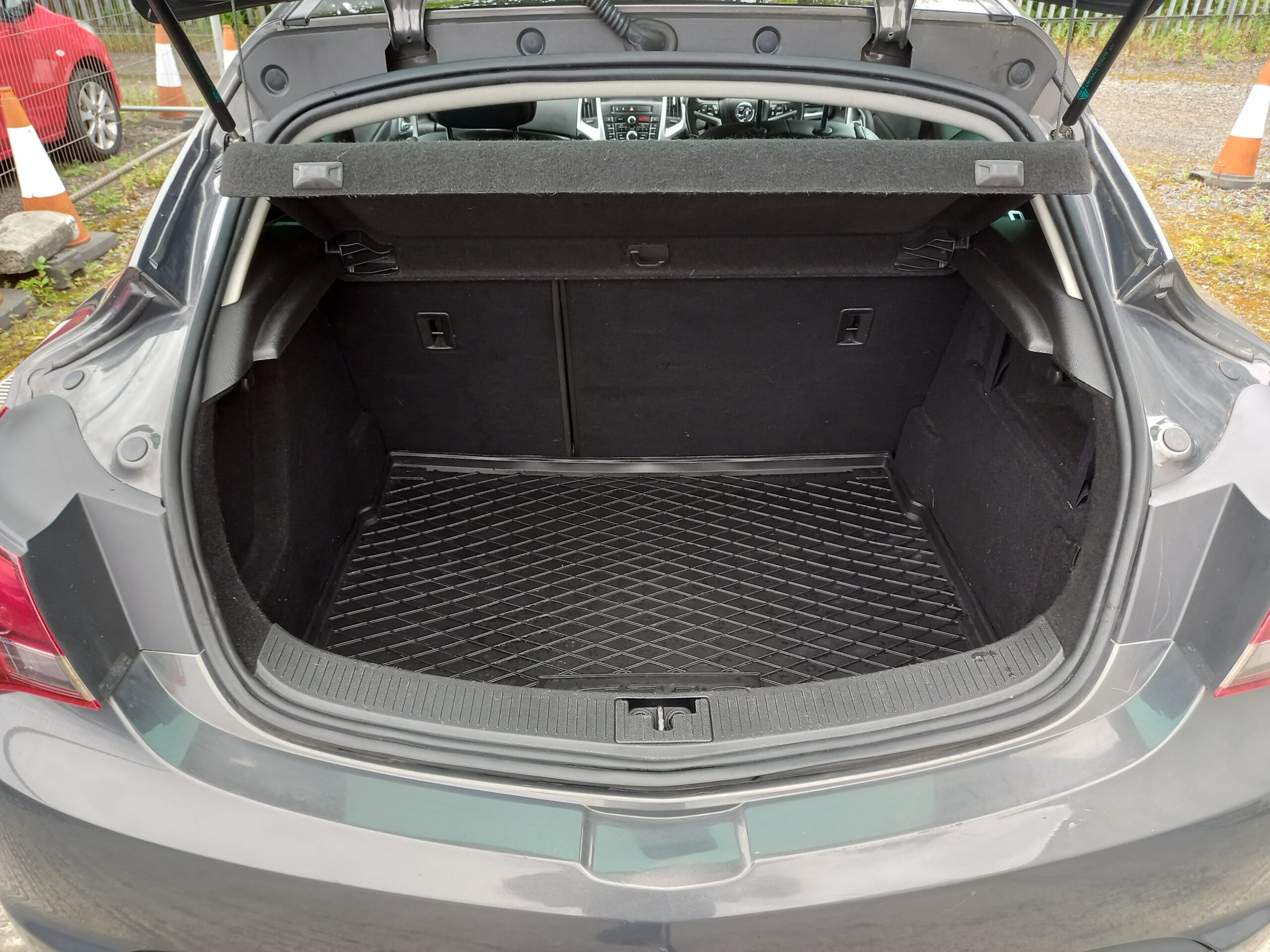 VAUXHALL ASTRA GTC 2.0 CDTi 16V SRi 3dr 2013 163,000 Miles Full Service History - Image 31