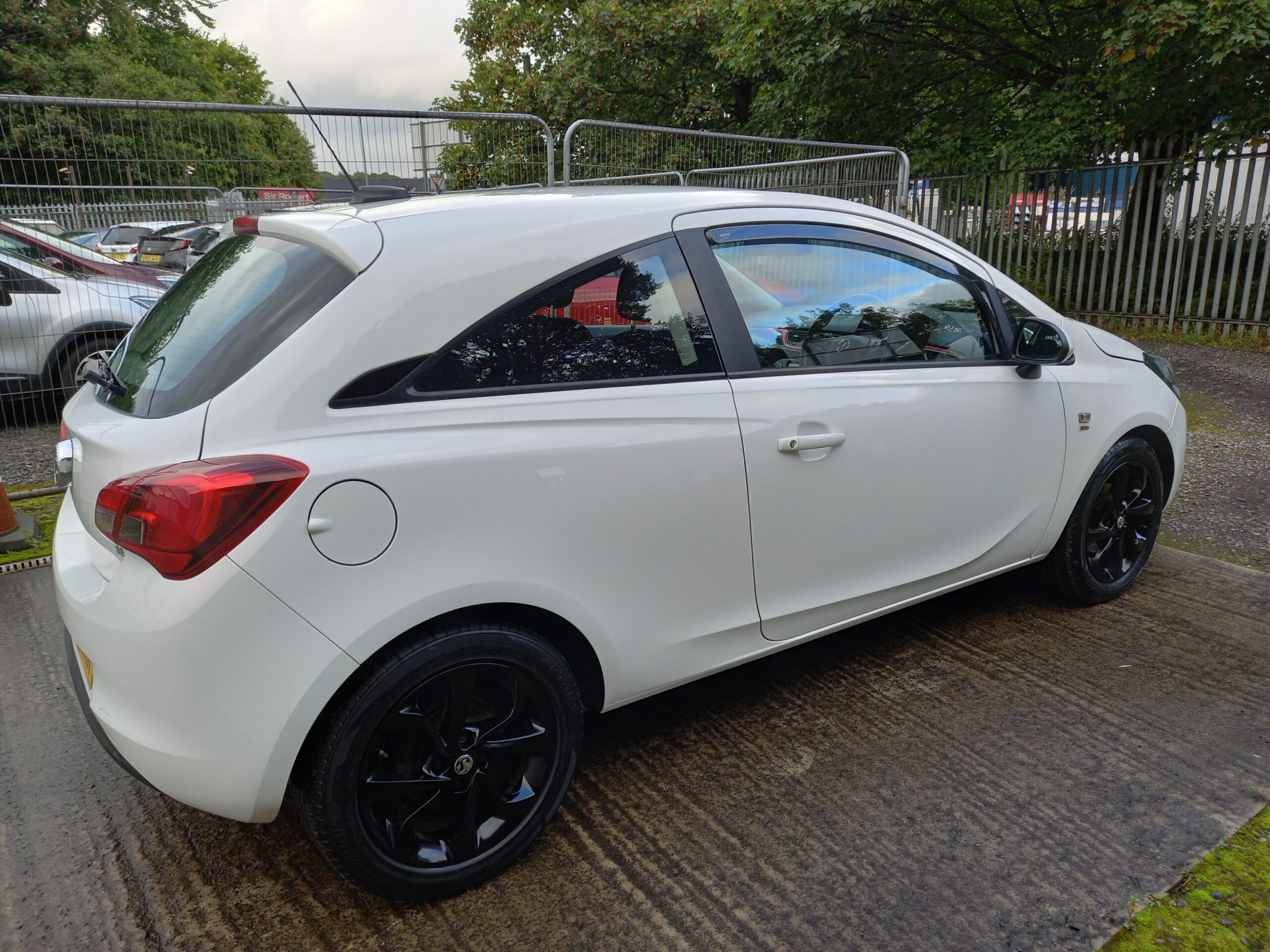 VAUXHALL CORSA 1.4 ecoFLEX SRi 3dr White 2015 71,000 Miles Full Service History 3 Months Warranty - Image 6