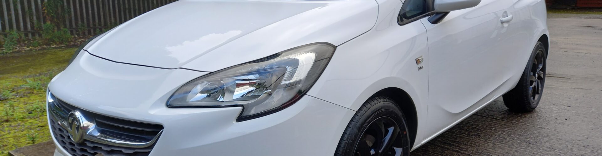 VAUXHALL CORSA 1.4 ecoFLEX SRi 3dr White 2015 71,000 Miles Full Service History 3 Months Warranty