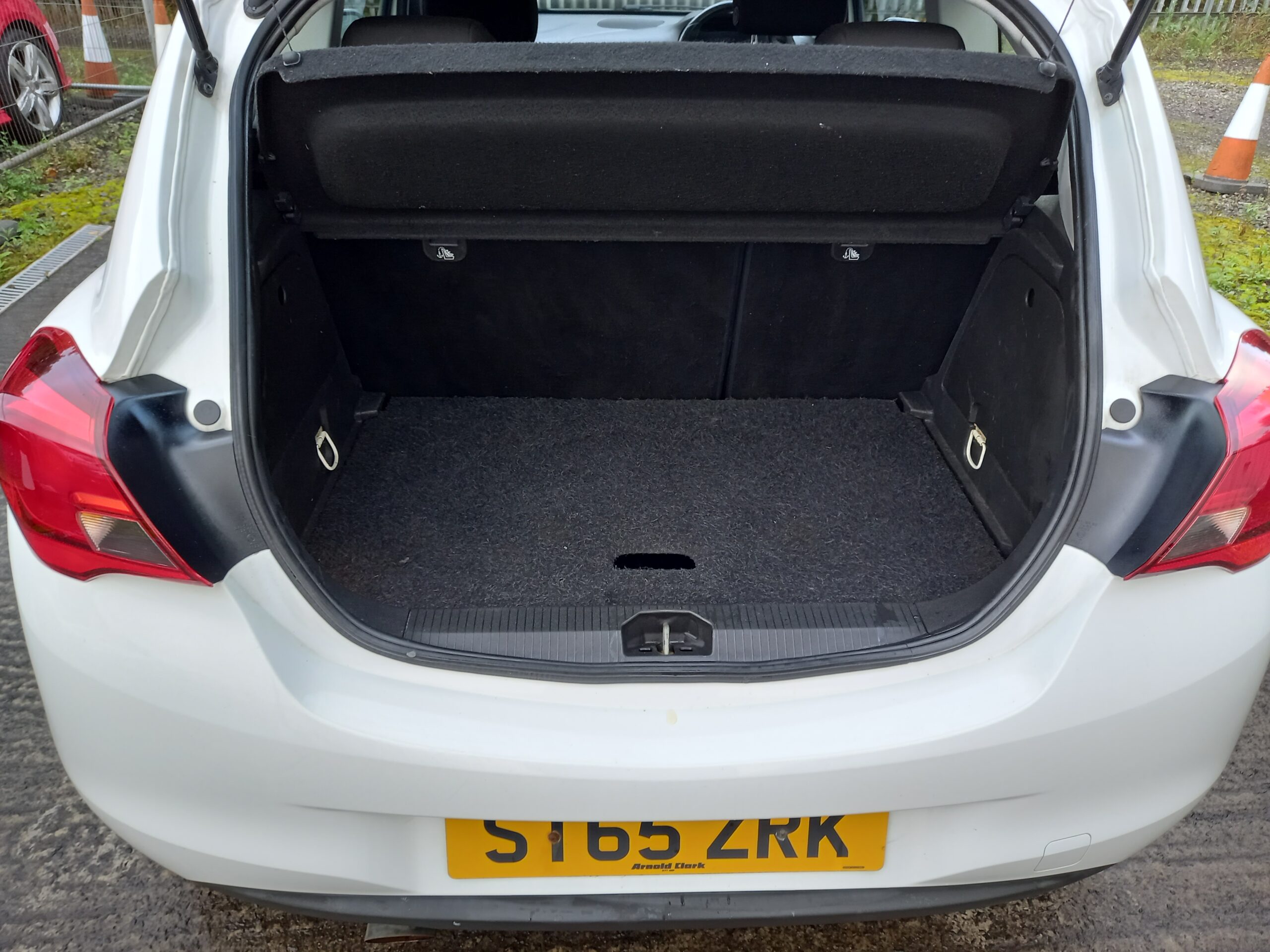 VAUXHALL CORSA 1.4 ecoFLEX SRi 3dr White 2015 71,000 Miles Full Service History 3 Months Warranty - Image 30