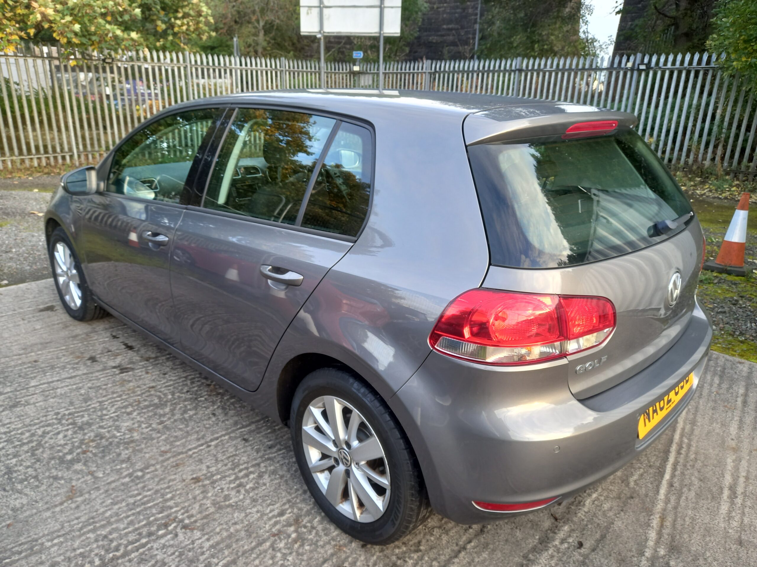 VOLKSWAGEN GOLF 1.6 TDi 105 Match 5dr 2012 95,000 Miles Service History £35 road tax 3 Months Warranty - Image 4
