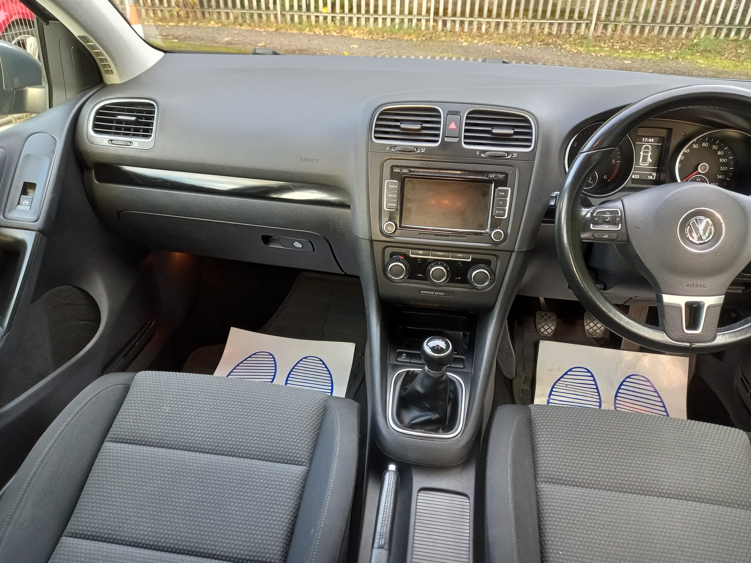 VOLKSWAGEN GOLF 1.6 TDi 105 Match 5dr 2012 95,000 Miles Service History £35 road tax 3 Months Warranty - Image 17